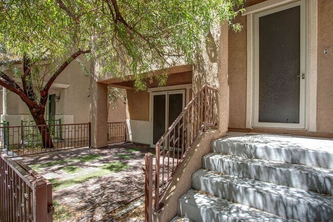 Building Photo - 7724 Vibrant Threads Ct