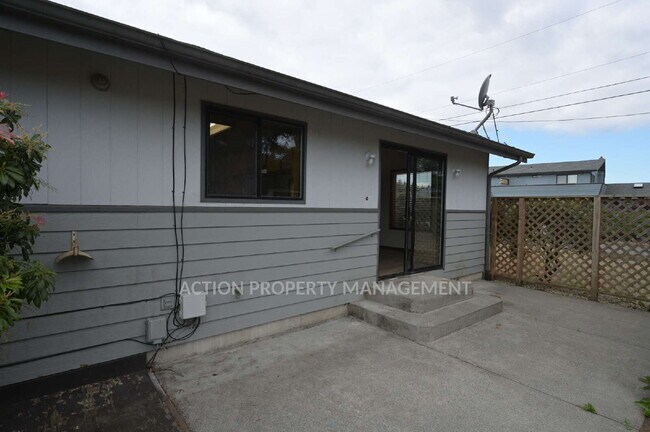 Building Photo - 2 bed 2 bath 1 car garage in Sequim