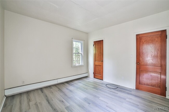 Building Photo - 1811 Weston Ave
