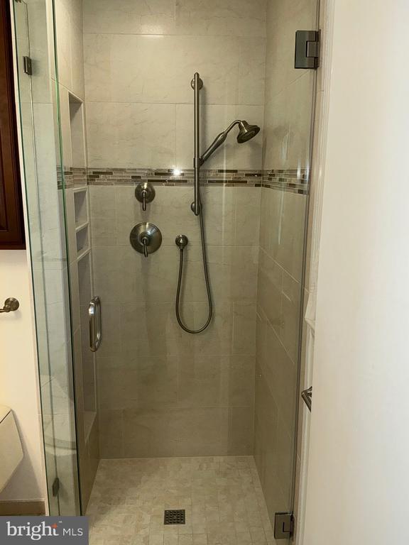 Building Photo - 4701 Red Fox Dr