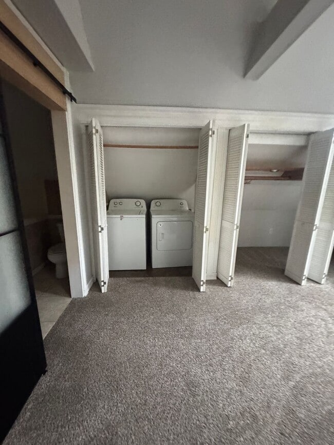 Building Photo - Adorable Chalet Style 4 Bedroom House in Serene Setting!