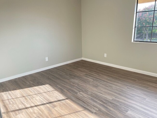 Building Photo - Beautiful Encinitas View Home