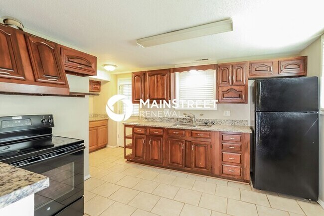 Building Photo - 3 Bedroom Pet-Friendly Home in Independenc...