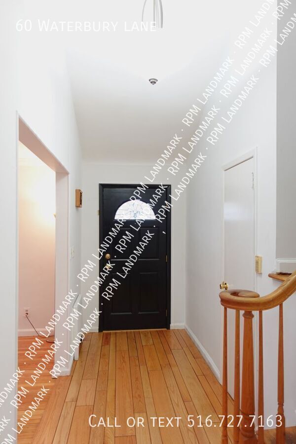 Building Photo - 60 Waterbury Ln