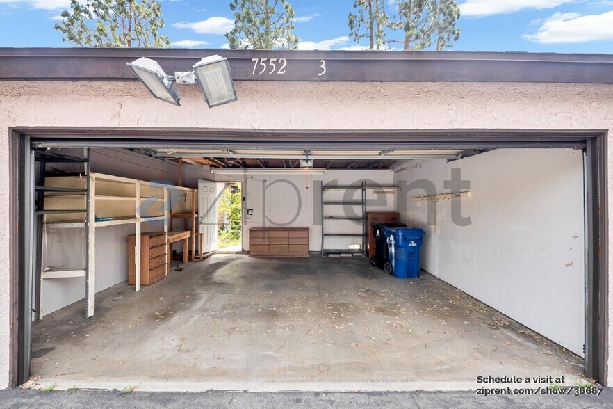 Building Photo - 7552 Corbin Ave