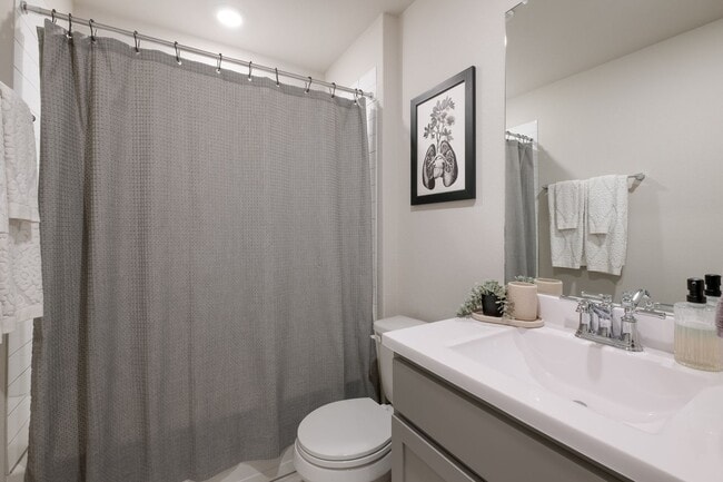 Building Photo - Jewel Curve Gem