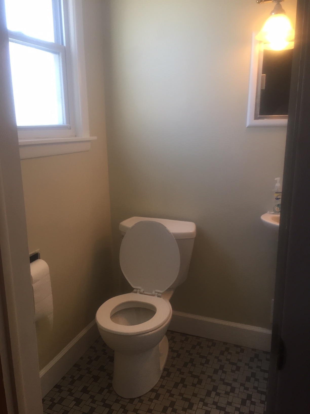 Building Photo - 301 Roosevelt Ave