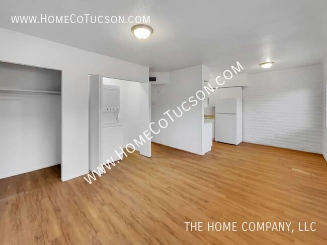 Building Photo - 2511 N Fontana Ave