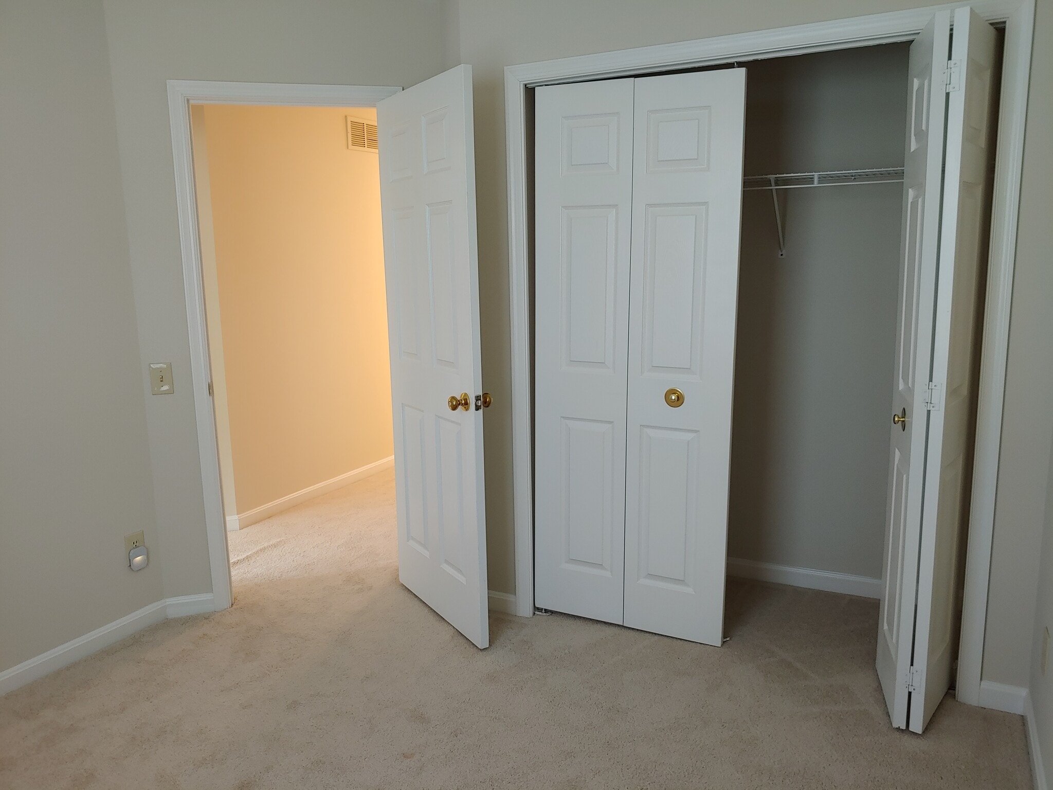 Bedroom 1 closet - 47608 Sandbank Sq