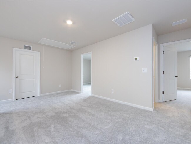 Building Photo - 1048 Old Trade St