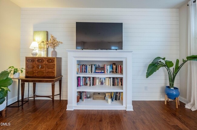 Building Photo - 2816 Piedmont River Way