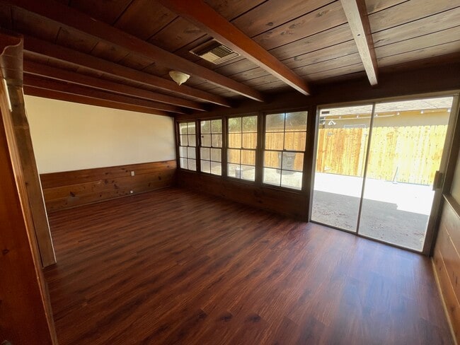 Building Photo - 14517 Hesby St