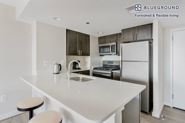 Building Photo - 1200 N Veitch St