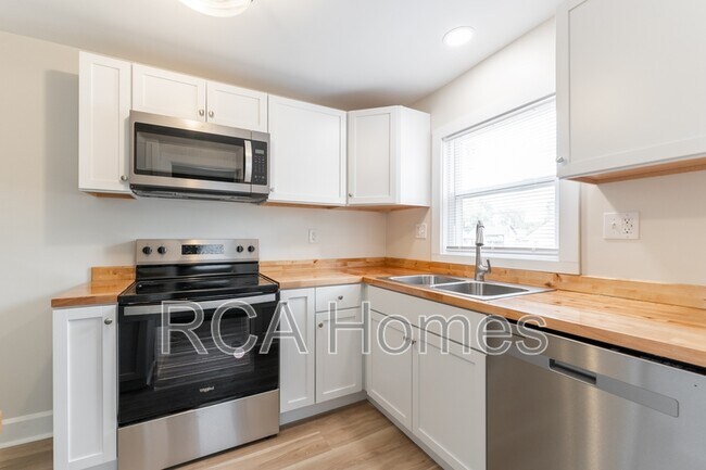 Building Photo - 1603 Villa Ave