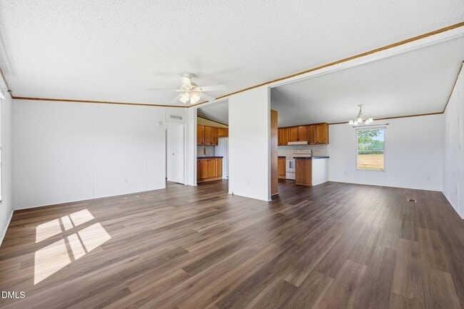 Building Photo - 1385 Live Oak Rd