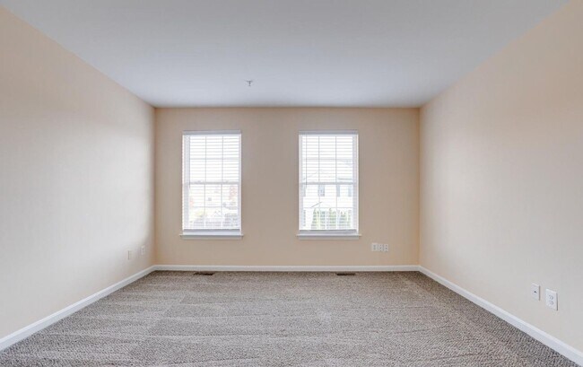 Building Photo - Charming Abingdon Townhome with Modern Upgrades!