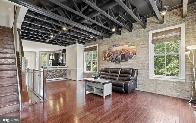 Building Photo - 109 Bellingham Dr