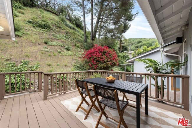 Building Photo - 3520 Mandeville Canyon Rd