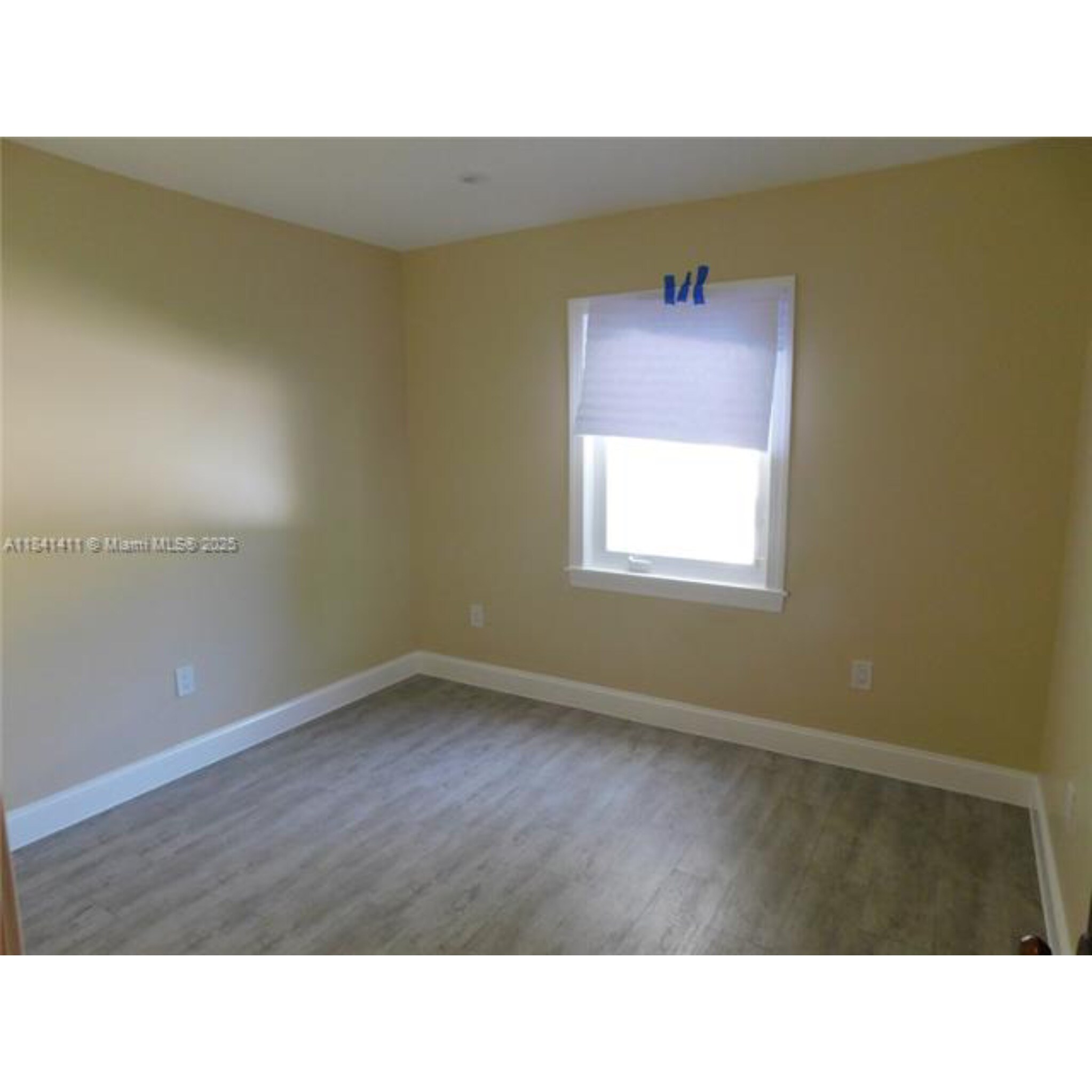 Building Photo - 2375 SW 21st Ter