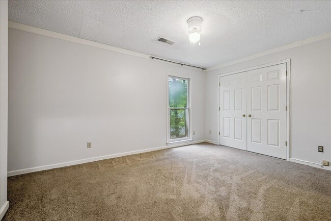 Building Photo - 8428 Bazemore Rd