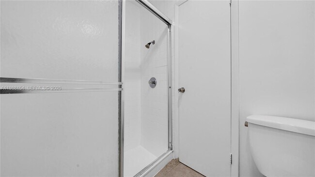 Building Photo - 10575 La Placida Dr