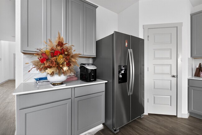 Building Photo - 6823 Amber Clf Ln