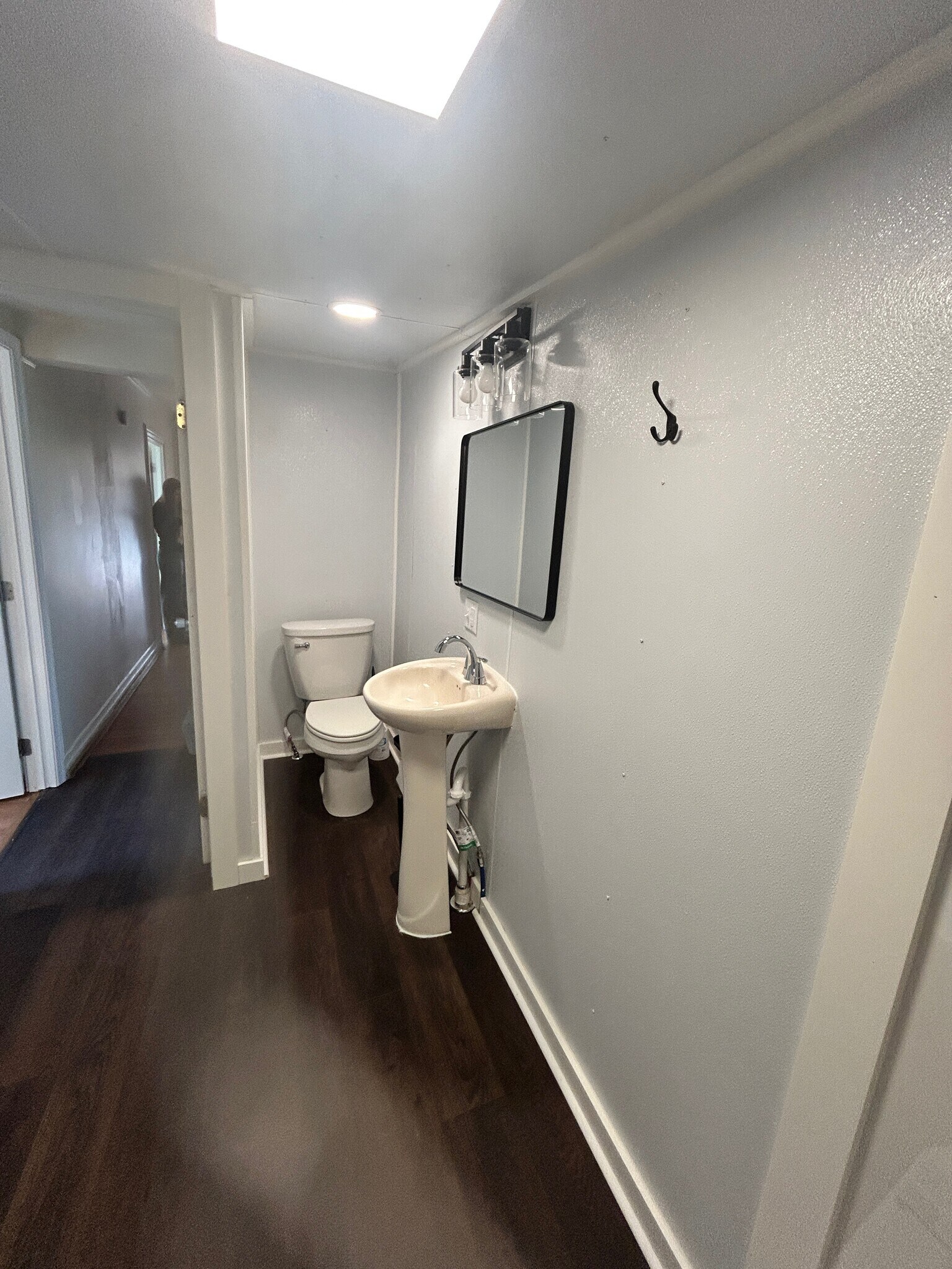 Building Photo - 389 E King St