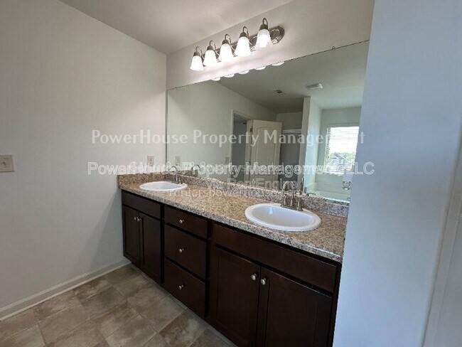 Building Photo - 2378 Centenary Way Ct