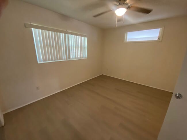 Building Photo - 997 Sunrise Dr