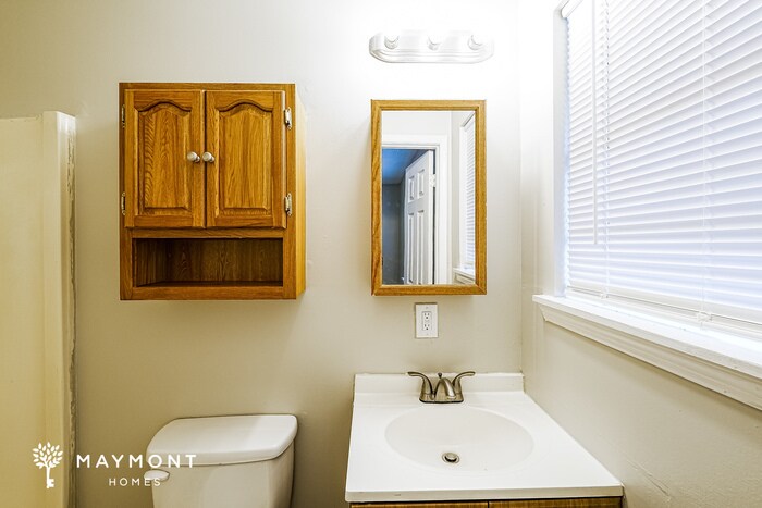 Building Photo - 8264 Country Cir