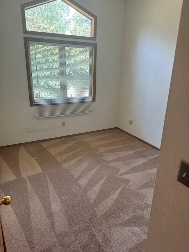 Building Photo - AVAILABLE SOON! Charming 2-Bedroom, 2-Bath...