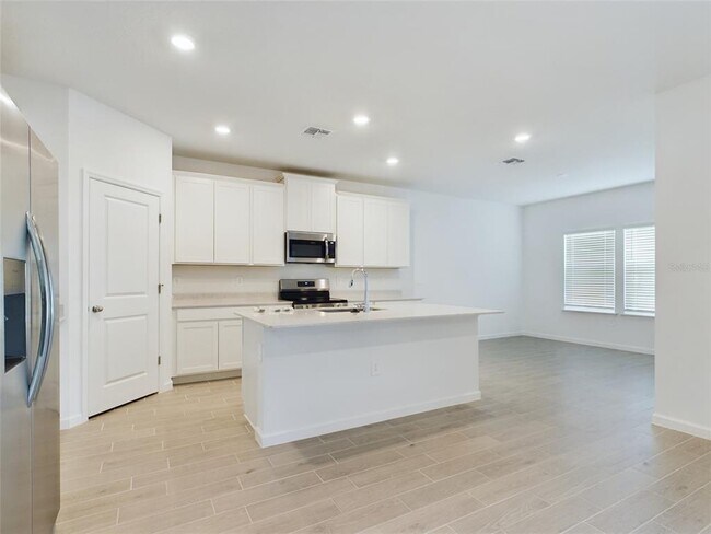 Building Photo - 6881 SW 87th St