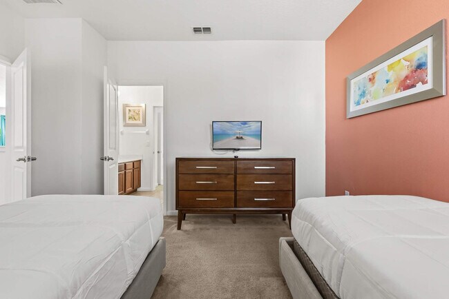 Building Photo - 230 Ballo Dr