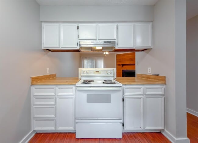 Building Photo - 3294 Nekoma Ln