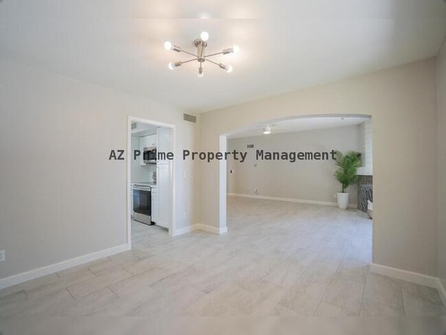 Building Photo - 16630 N 67th St