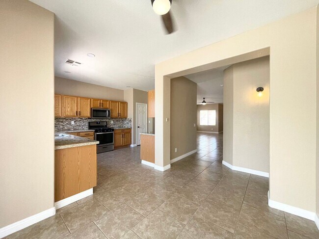Building Photo - Dream Home in the Heart of Summerlin