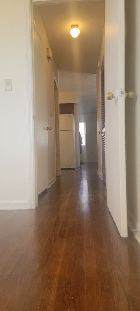 Building Photo - 2 Bedroom Duplex