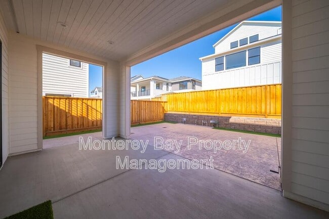Building Photo - 2408 Schooner Ave