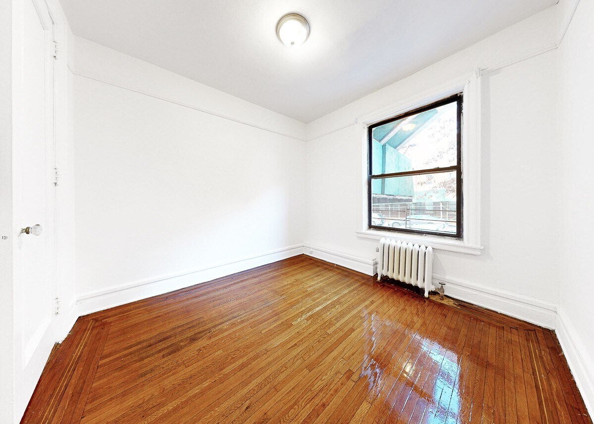 Building Photo - Seaman Avenue