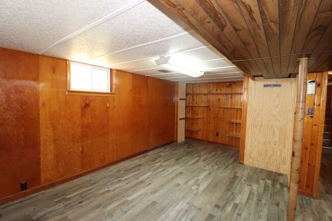 Building Photo - Spacious Home for rent!