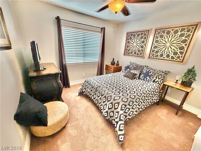 Building Photo - 399 Center Green Dr