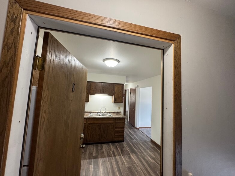Unit 8 Entrance - 919 Vernon St