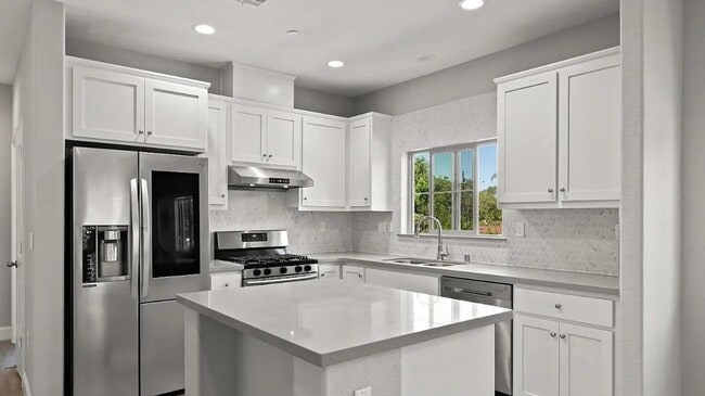 Building Photo - Spacious 5-Bedroom Home with Room to Live, Work & Relax