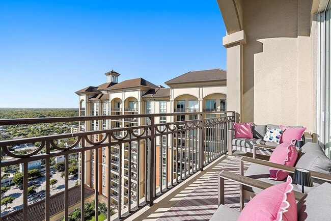 Building Photo - 550 Okeechobee Blvd