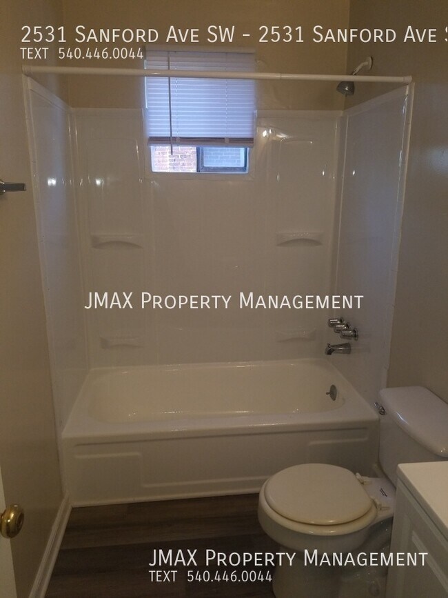 Building Photo - This property has a no security deposit op...