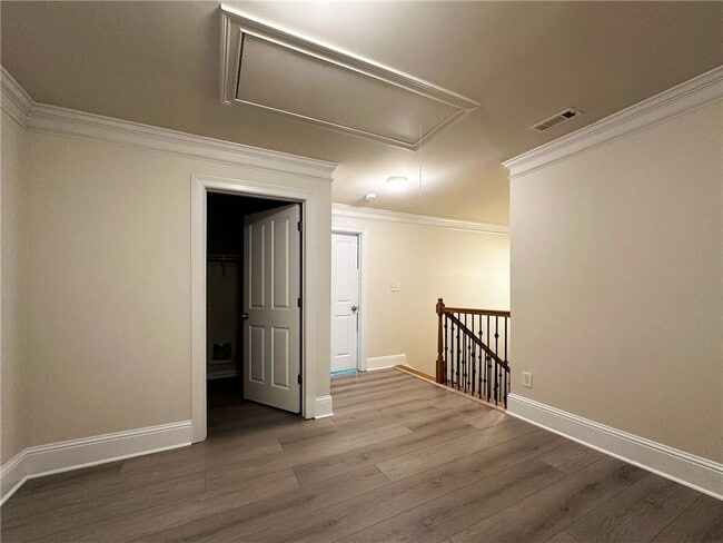 Building Photo - 5132 Meridian Ln