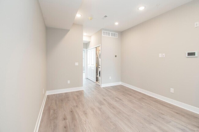 Building Photo - 1206 N 24th St