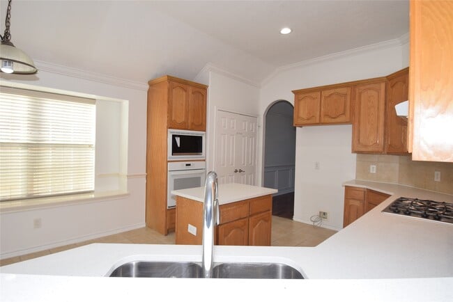 Building Photo - 5726 Indigo Trails Dr