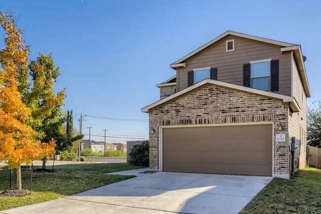 Primary Photo - HALF OFF First Month Rent: 3 Bed/2.5 Bathroom~ Multiple Living Spaces~ Located near Lackland AFB!