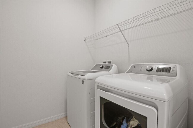 Building Photo - 356 Camellia Ct